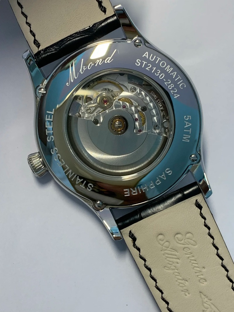 ワードレスブック、スイス製高精度ETA2824ムーブメント！ - Jewellery Watch のレビューと価格