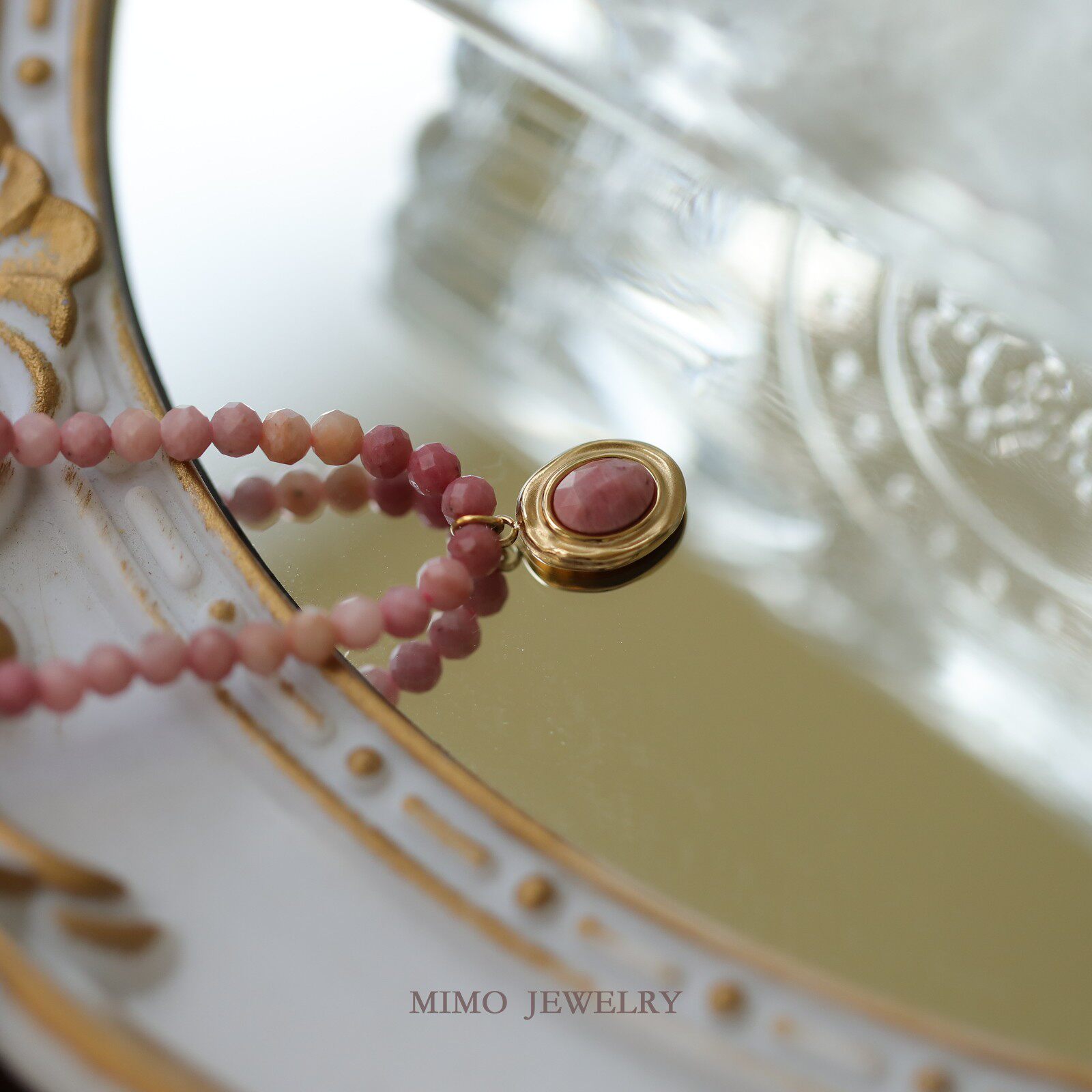 1 個チタン鋼金メッキドライローズ色のファセットレッドストー - Rose Gold Bracelet のレビューと価格